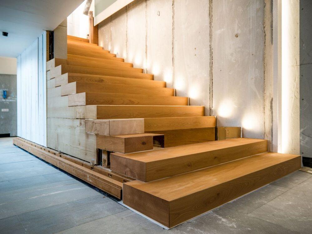 Olejowanie drewnianych stopni schodowych